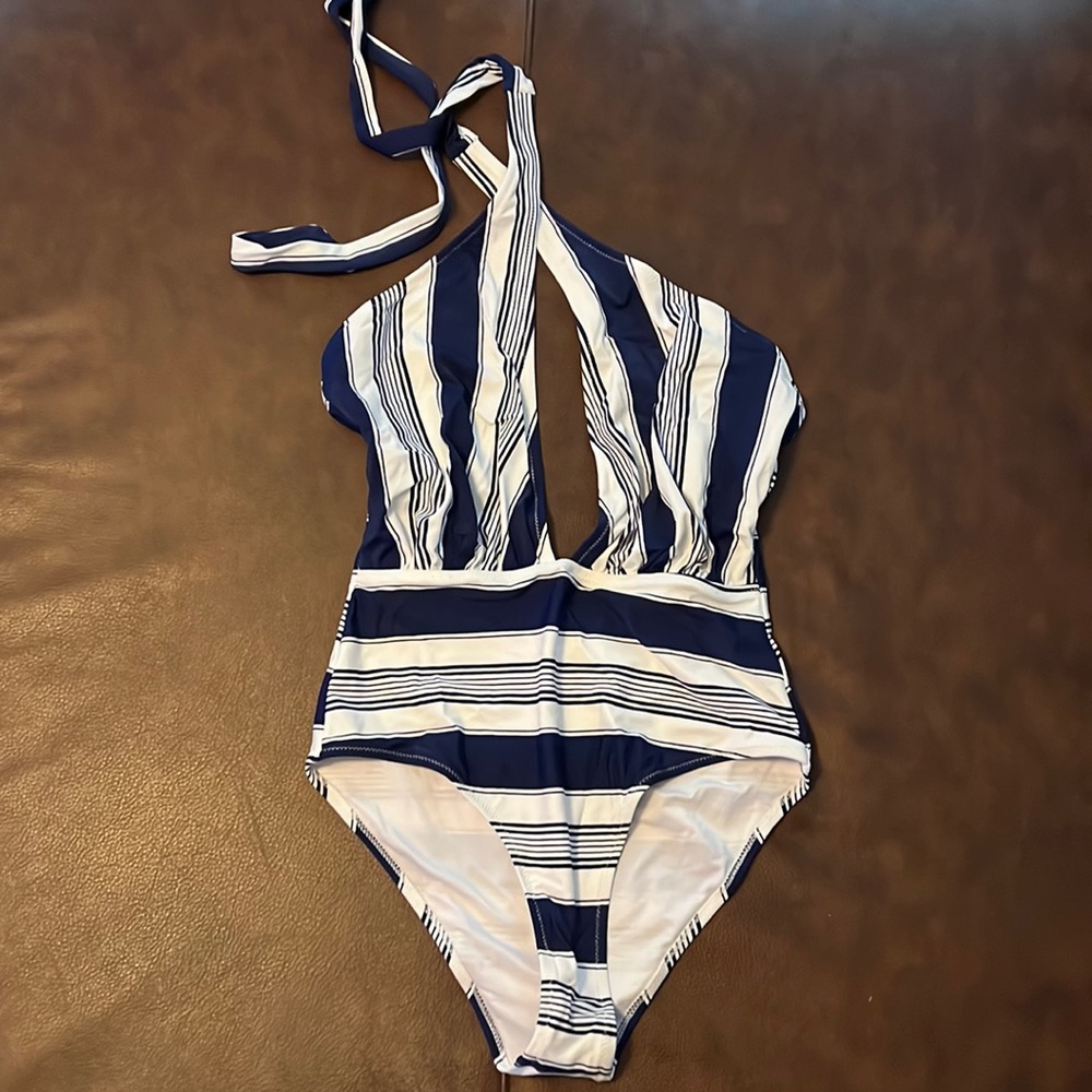 Cupshe one piece bathing suit white and blue stripe